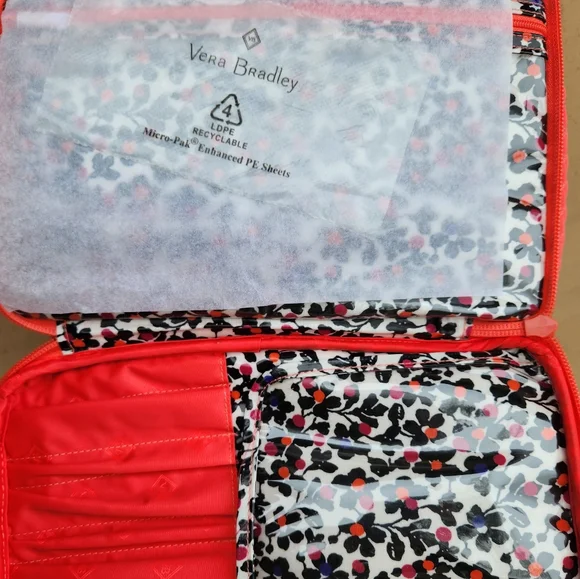 Vera Bradley Large Blush & Brush Case - Picture 9 of 13